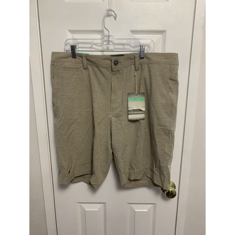 NWT Linksoul Boardwalker AC Microfiber Golf Mens Shorts Beige 40